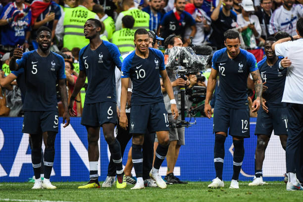 時刻背後隱 時刻背後隱